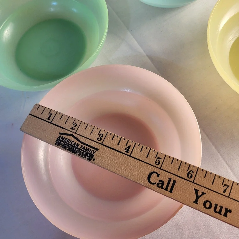 Vtg Tupperware Pastel Bowls Set of 6 – 6